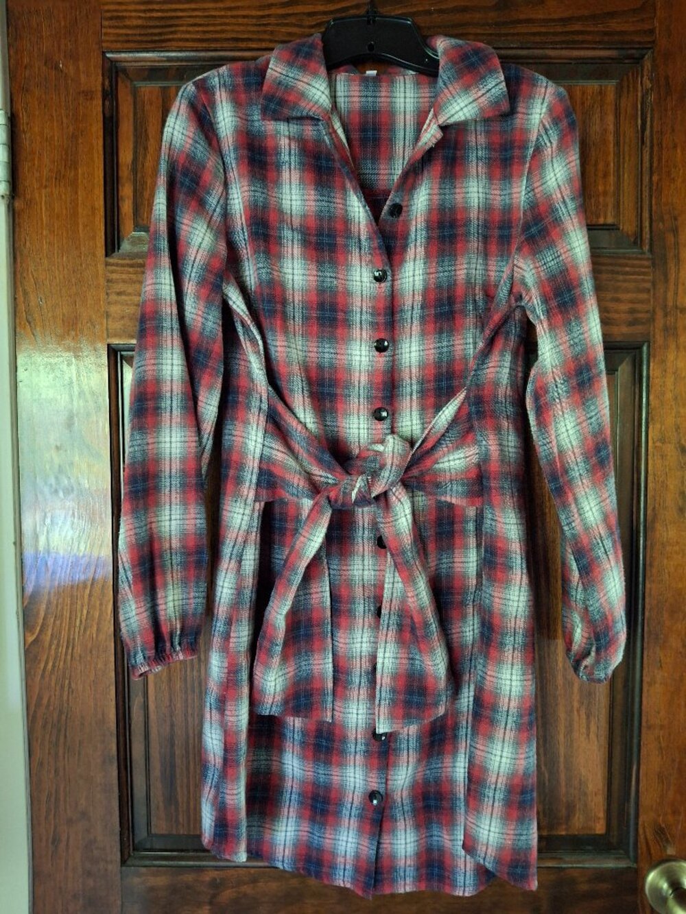 Long-sleeve flannel dress with tie in front